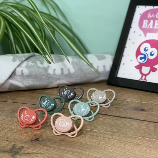 Nip Öko-Schnuller 2er Pack My Butterfly - Silikon 16-32 M - aus nachwachsenden Rohstoffen - Braun / Grau 4 Nip Öko-Schnuller 2er Pack My Butterfly - Silikon 16-32 M - aus nachwachsenden Rohstoffen - Braun / Grau – Bild 4