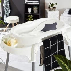 Rotho Babydesign Badestation Top - 4-teilig - Weiß -Baden & Waschen Verkäufe rotho babydesign badestation top 4 teilig weiss 21042000101 d5